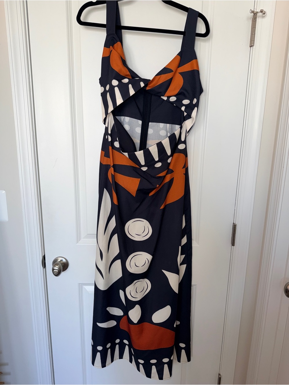 Commense Black Maxi Dress with Bold Rust and Cream Graphic Print - Picture 4 of 6